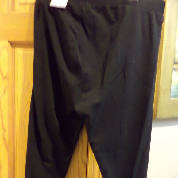 STYLE & Co. Plus Legging ~ Capris Length Black with Studs Accents at Base New - Picture 9 of 11